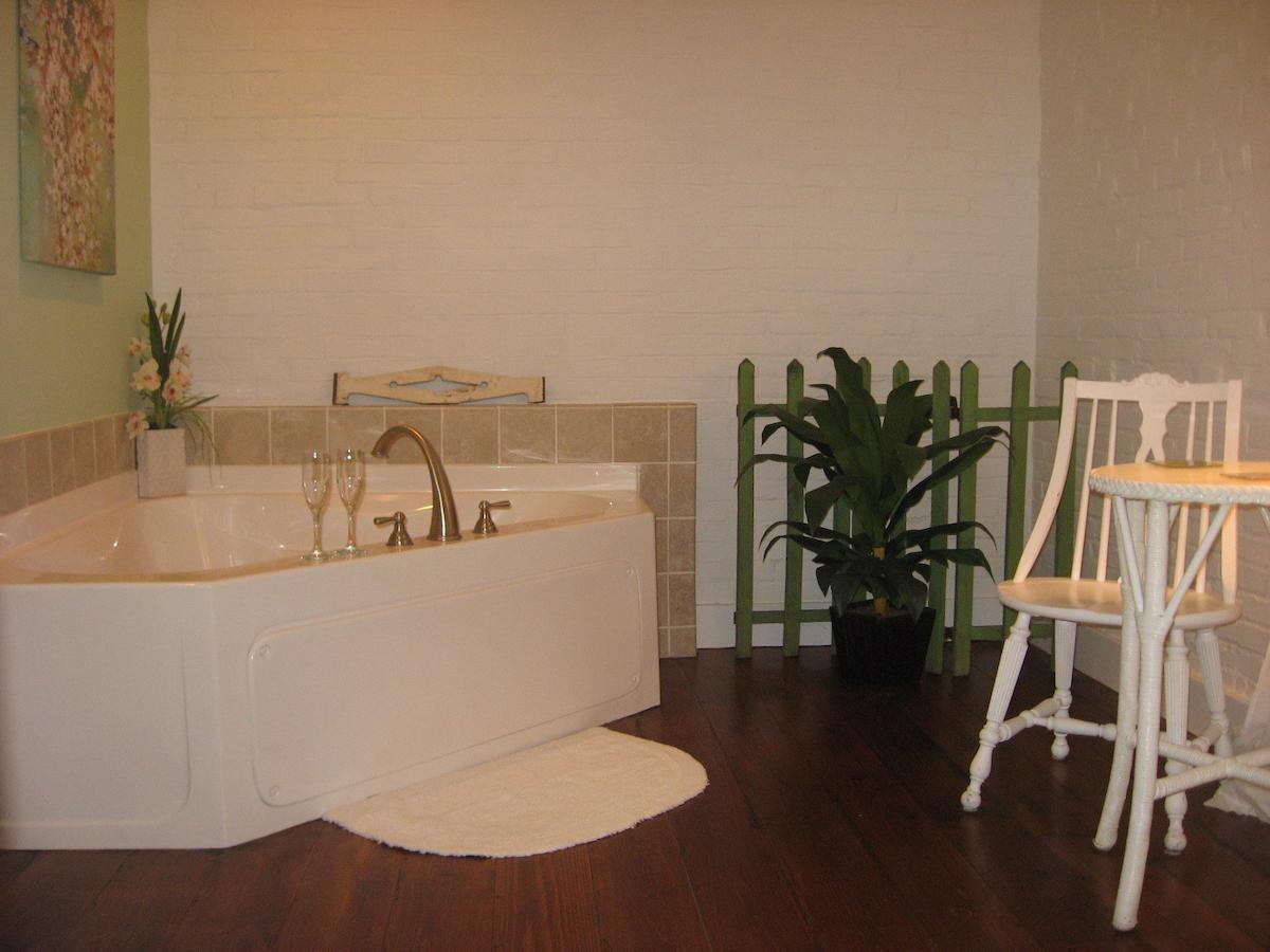 The Brafferton Inn Gettysburg Room photo